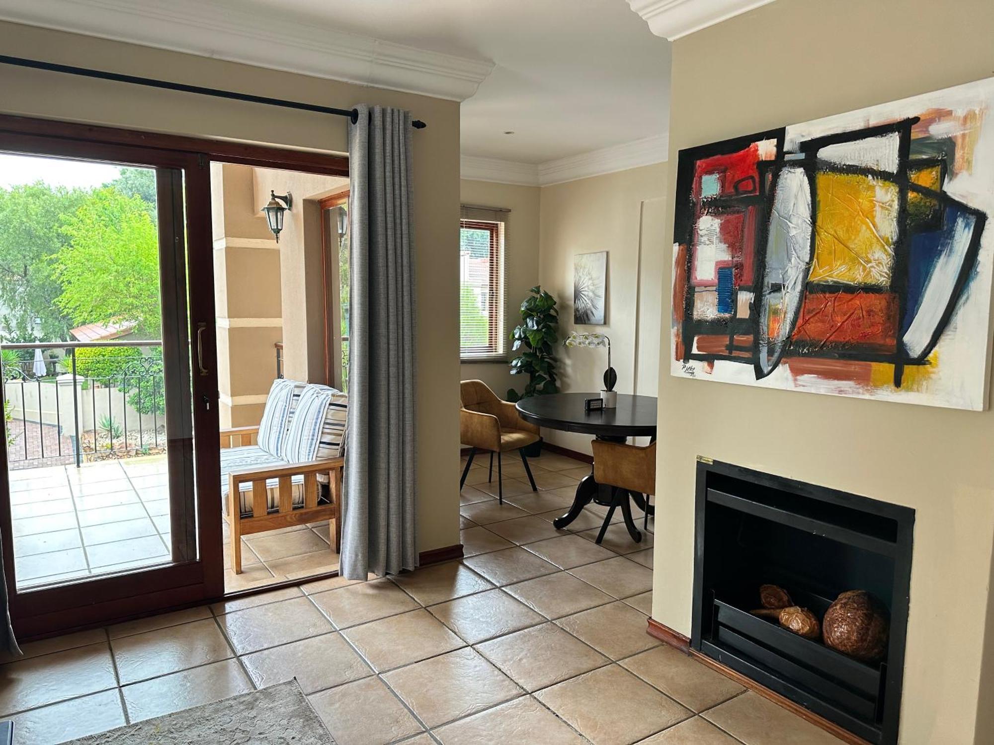 Hotel 37 On Eagles Hartbeespoort Esterno foto