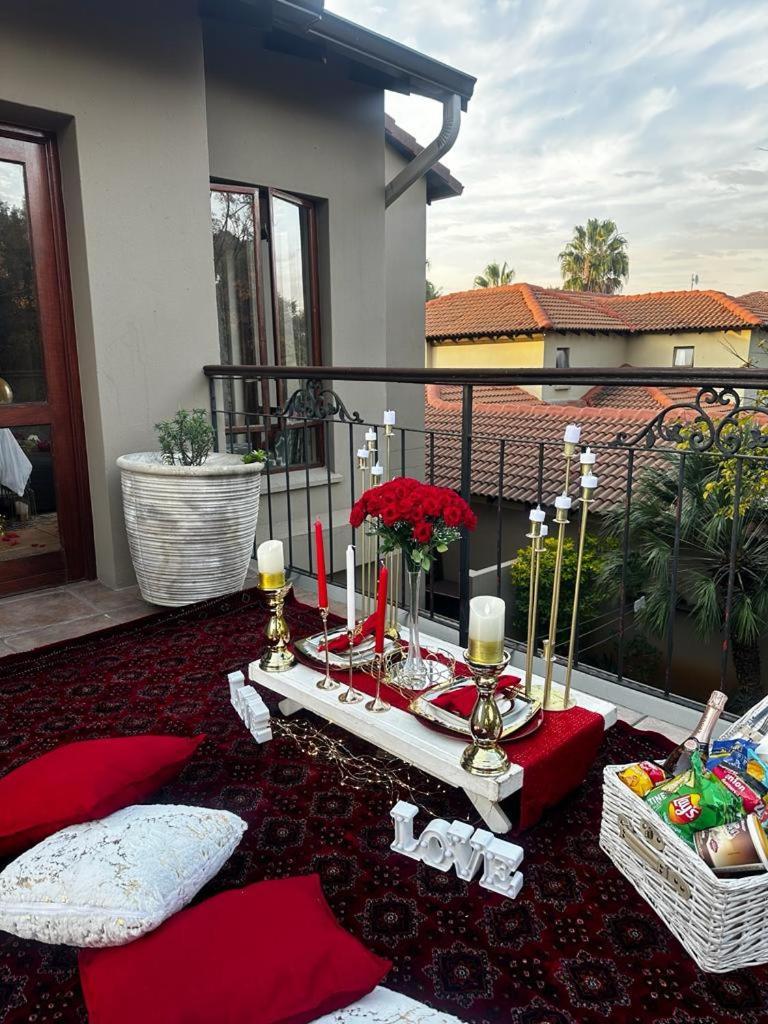 Hotel 37 On Eagles Hartbeespoort Esterno foto
