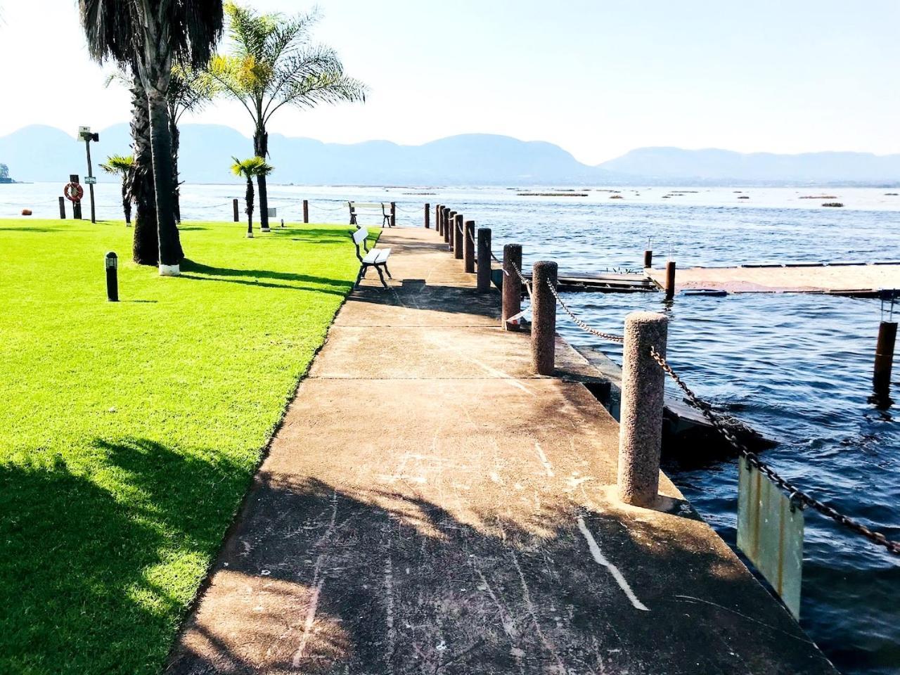 Hotel 37 On Eagles Hartbeespoort Esterno foto